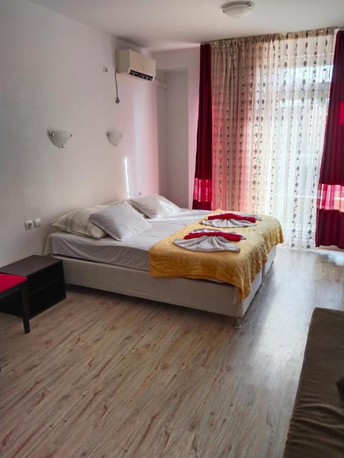 Appartement Apartament Janet à Pomorie Extérieur photo