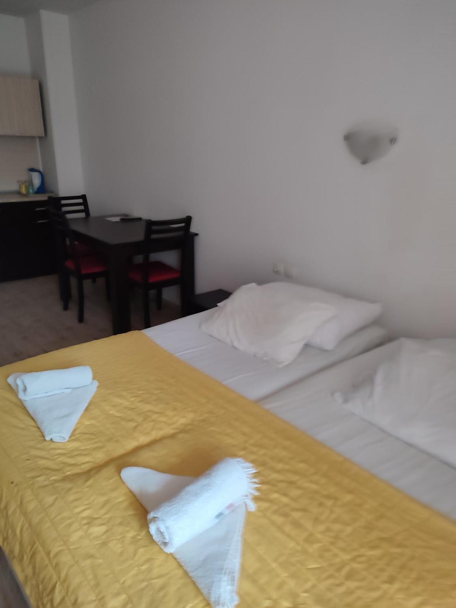 Appartement Apartament Janet à Pomorie Extérieur photo