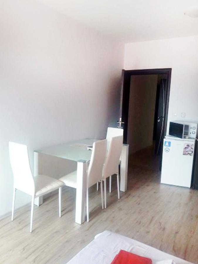 Appartement Apartament Janet à Pomorie Extérieur photo